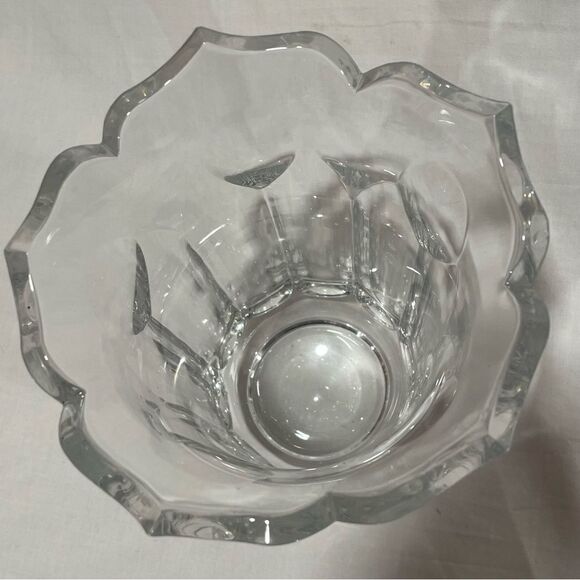 Vintage Cartier Tulip Vase from 1970's 8.5 inch x 6.5 inches - Picture 6 of 10